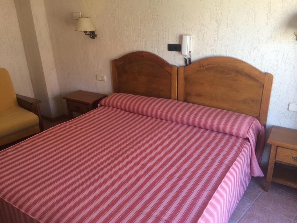 Hotel La Mesta Prádena Zimmer foto